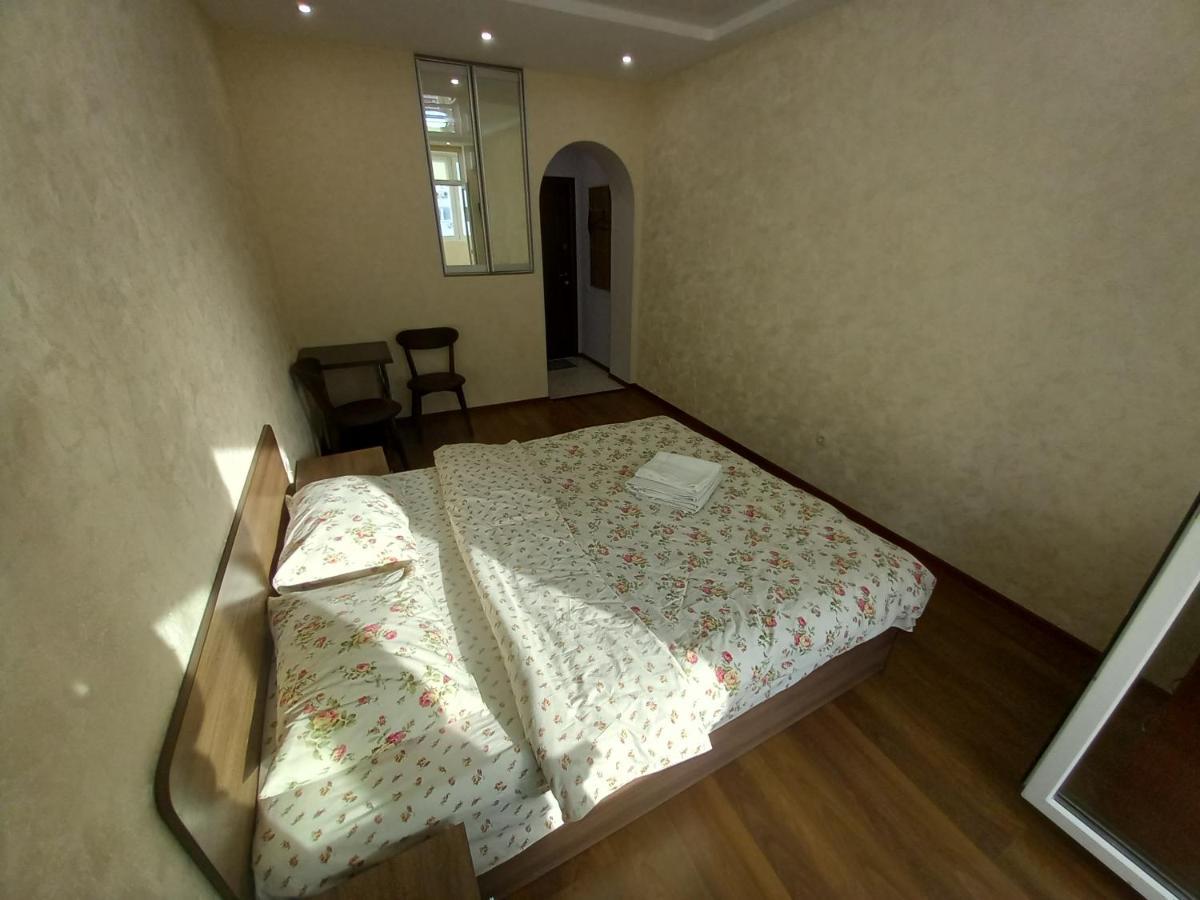 Smart Apartments Drahomanova 2А Kiev Dış mekan fotoğraf