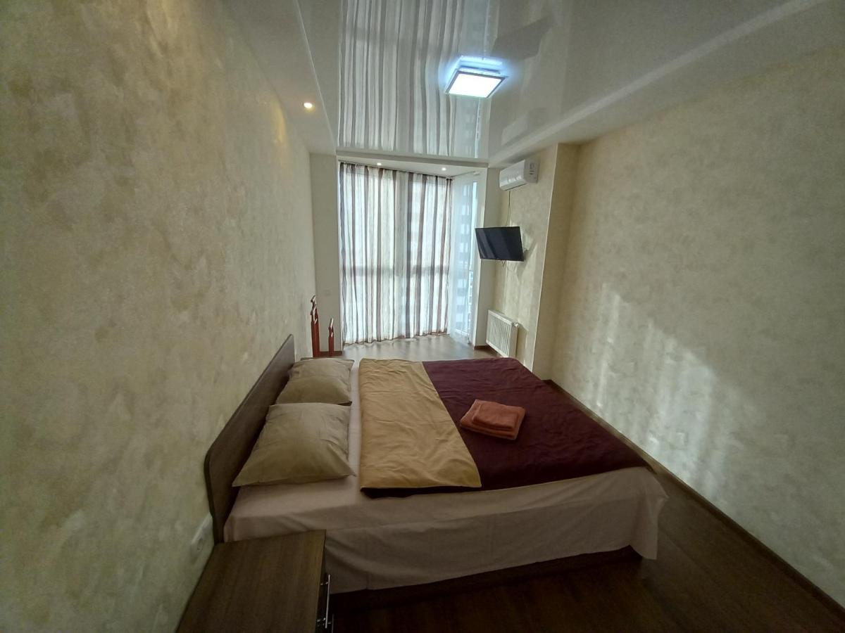 Smart Apartments Drahomanova 2А Kiev Dış mekan fotoğraf