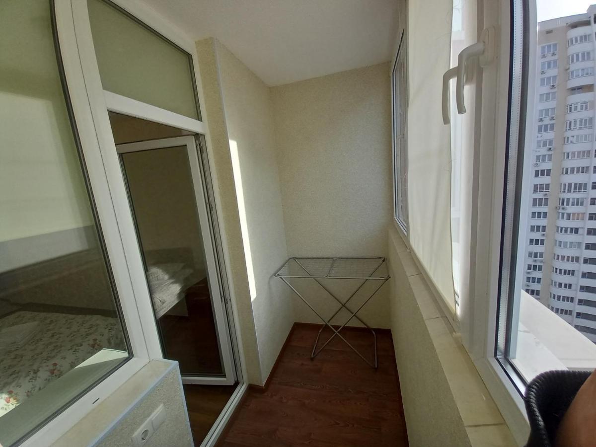 Smart Apartments Drahomanova 2А Kiev Dış mekan fotoğraf